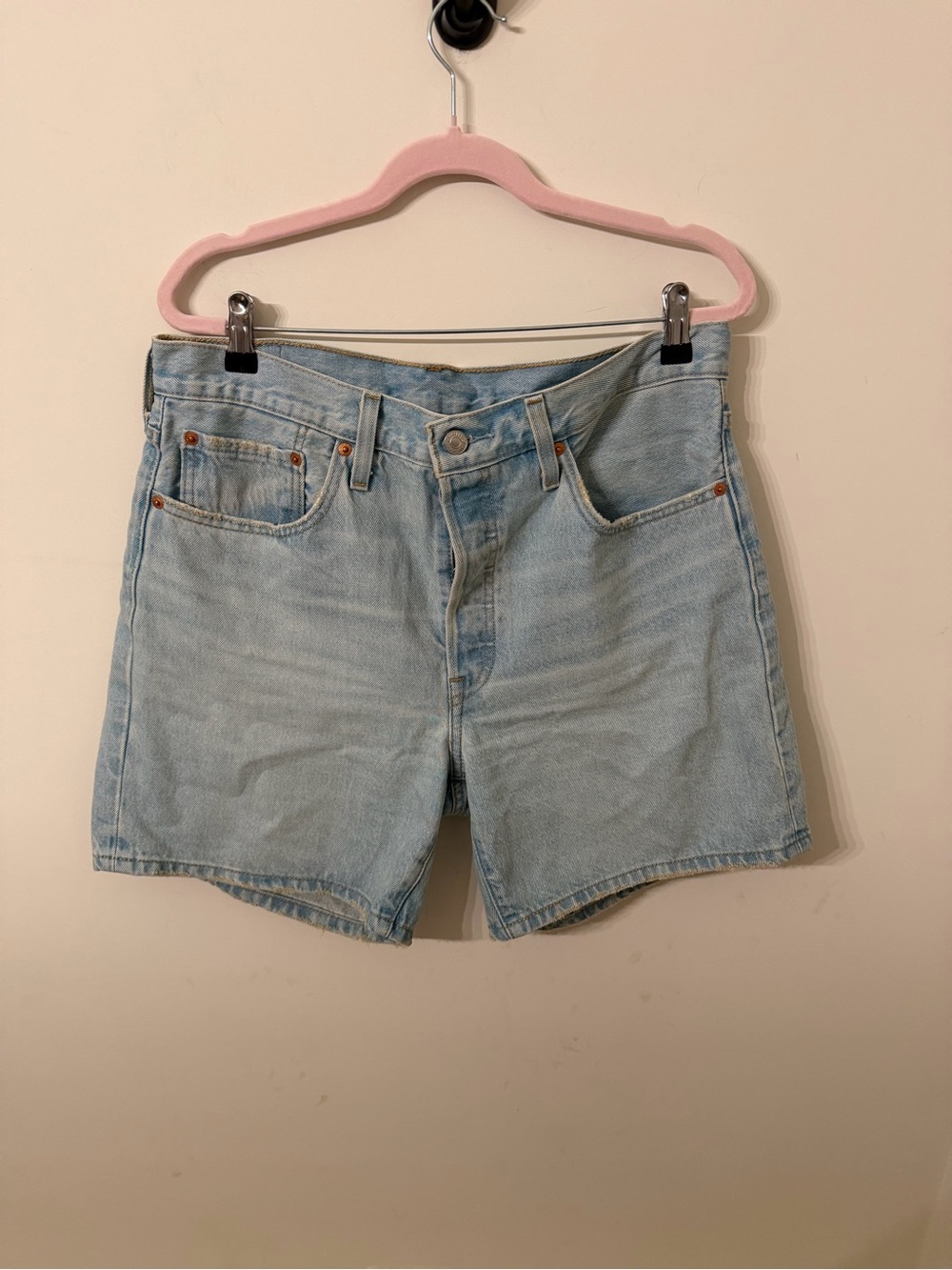Levi's Light Blue High-Rise Denim 501 mid thigh Shorts - Picture 6 of 11